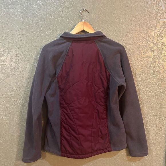 New Balance Women’s Medium Full Zip Maroon Gray Quilted Jacket - Picture 3 of 8